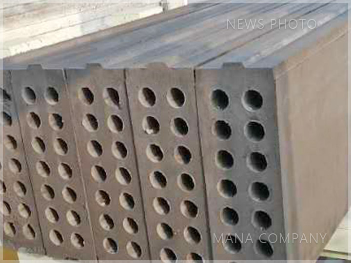 1608714565965576.jpg 瑪納發(fā)泡水泥板-客戶板材堆場實拍.jpg