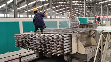 輕質脫硫石膏隔墻板生產設備-石膏空心條板模具 輕質脫硫石膏隔墻板生產設備-石膏空心條板模具