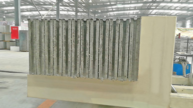 裝配式發(fā)泡水泥墻板制造設(shè)備-新型高精度發(fā)泡水泥條板生產(chǎn)線-專(zhuān)注墻板設(shè)備26年 裝配式發(fā)泡水泥墻板制造設(shè)備-新型高精度發(fā)泡水泥條板生產(chǎn)線-專(zhuān)注墻板設(shè)備26年